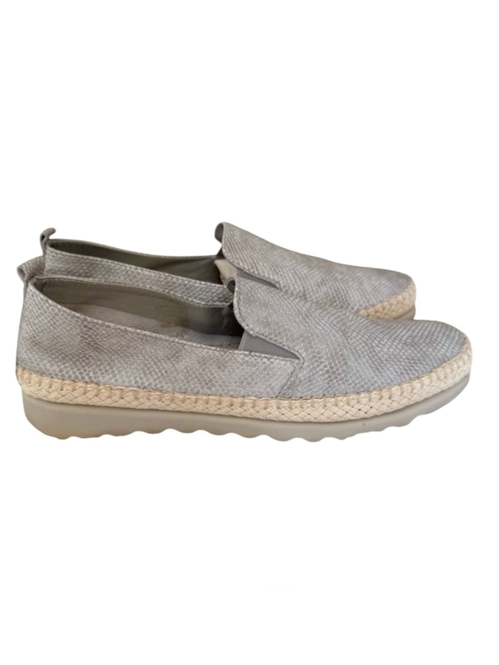 NWOB The FLEXX Chappie Slip On Sneakers Shimmery Silver Textured  Leather Size 9